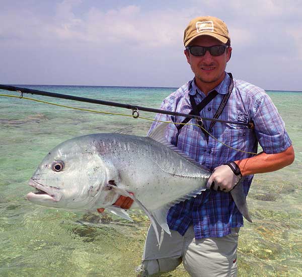 Stefan Haider von AOS mit einem der vielen GTs die er auf unseren Touren mit der Flieg fing